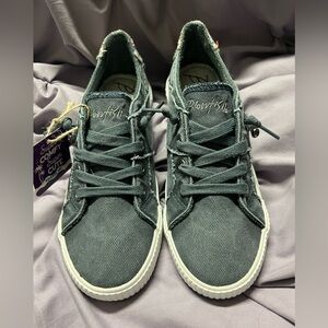 Blowfish Charcoal and Cream Casual Shoes